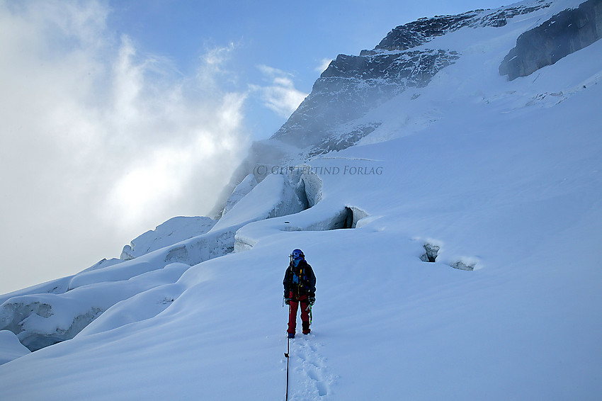 Brevandring på Gjertvassbreen i Hurrungane.