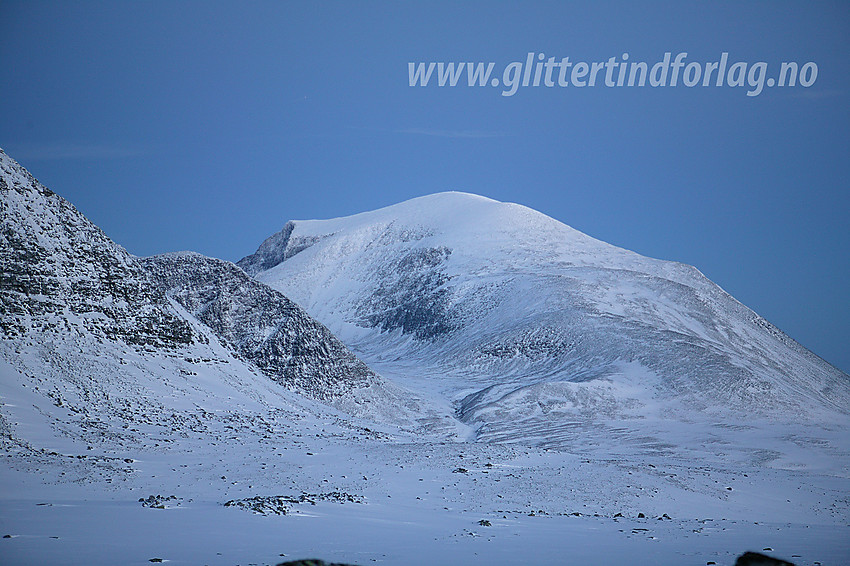 Natt over Rondane. Her mot Storronden (2138 moh).