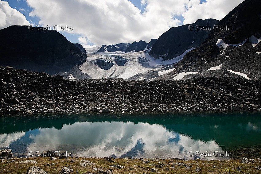 In Trollsteinkvelven valley. Loooking towards, Trollstein-In Trollsteinkvelven valley. Loooking towards, Trollstein-Rundhøe, Trollsteineggje, Glittertind and Grotbreahesten (right to left) and Grotbrean glacier. Jotunheimen National Park. Norway.