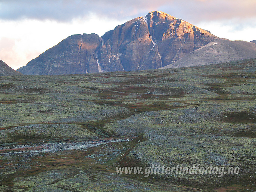 Rondslottet (2178 moh) i solnedgang, sett fra Dørålen.