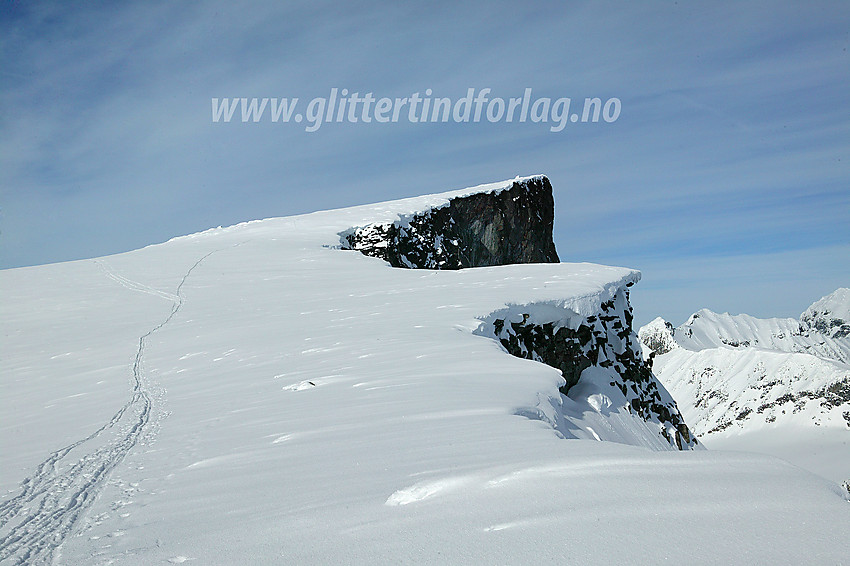 Toppen av Bukkehøe (2314 moh) er nesten nådd.