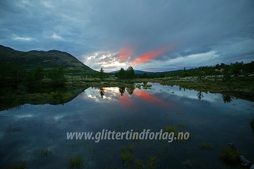 Solnedgang langs veien mot Dørålseter.