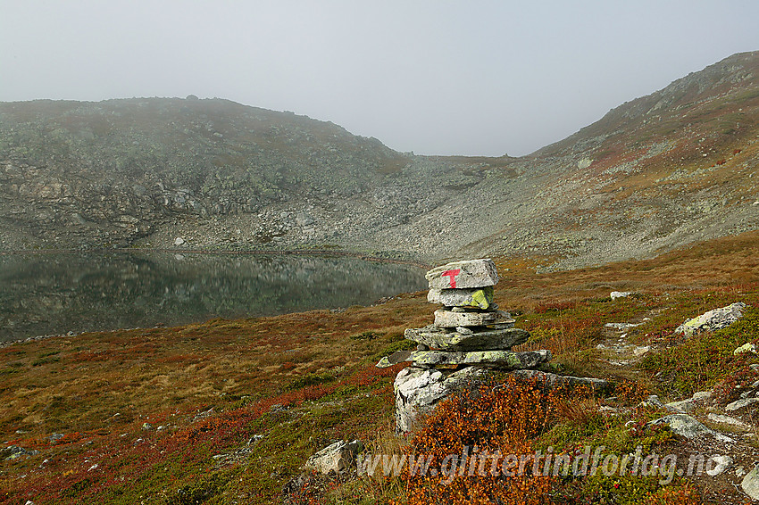 På stien mellom Bygdin Høyfjellshotell og Yksendalsbu. Her på et parti mellom Oleberge og Skjeldrehornet.