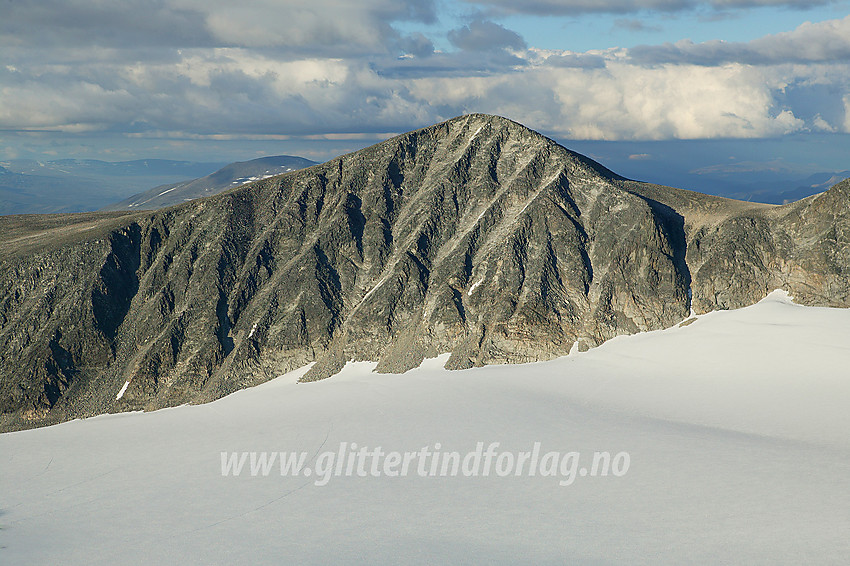 Fra Hestbreapiggen M2 (Vest for Midtre Hestbreapiggen, 2143 moh) mot Store Hestbreapiggen (2172 moh).