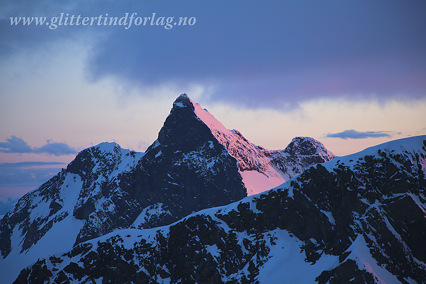 Fra Austre Ringstinden mot Store Austanbotntinden (2204 moh).