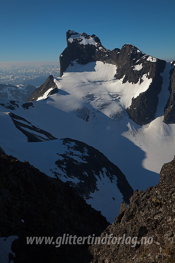 Fra Store Soleibotntinden sørover mot Berdalsbreen, Ramnaskar og Austanbotntindane (2204 moh).