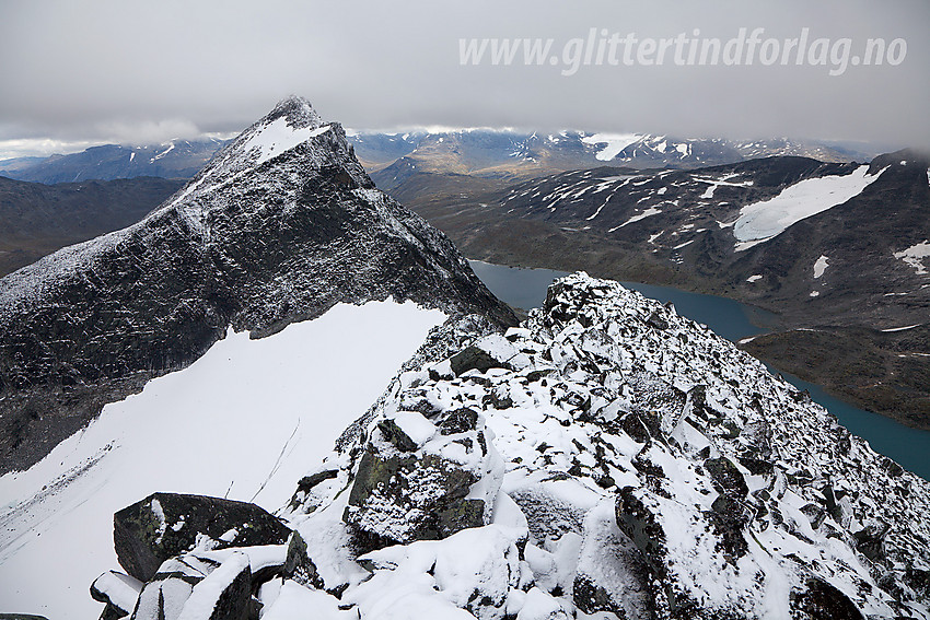 Fra Skarddalstinden mot Skarddalseggje (2159 moh).