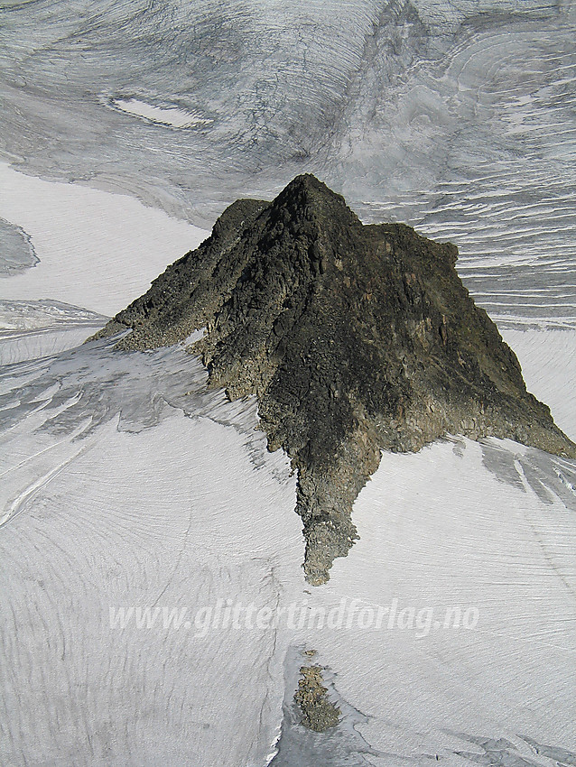 Fra Midtre Hellstugutinden (2339 moh) ned på Nørdre Hellstugubreahesten.