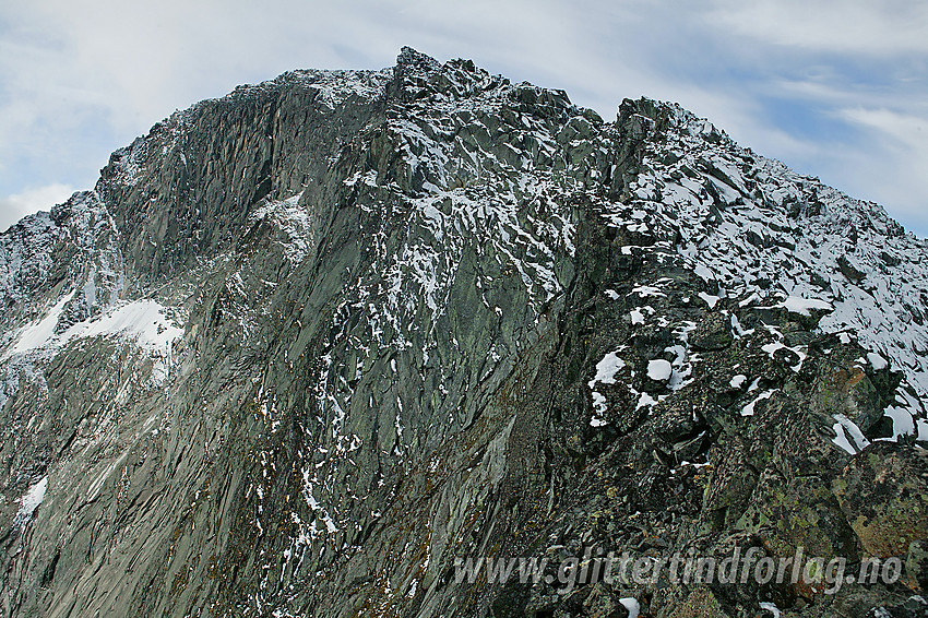 Store Urdadalstinden (2116 moh) sett fra nord-nordøst.