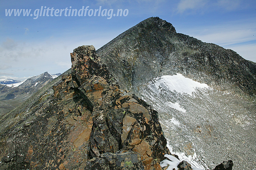 Store Urdadalstinden (2116 moh) sett fra sør.