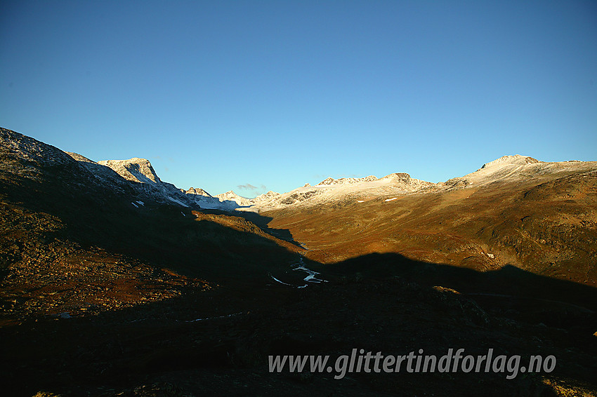 Morgenstemning over Leirungsdalen sett fra Raudhamran.