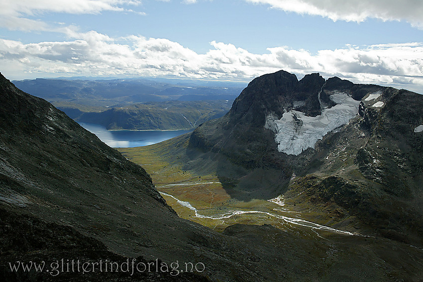 Fra Kalvehøgde mot Torfinnsdalen og Torfinnstindane.