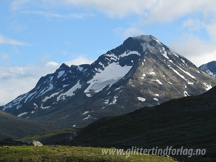 Store Urdadalstinden (2116 moh) sett fra Visdalen.