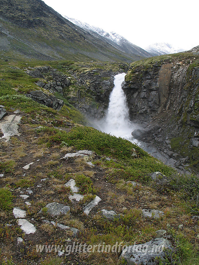 Hellstugufossen. Flott foss som passeres på vei fra Visdalen innover mot Hellstugubrean.