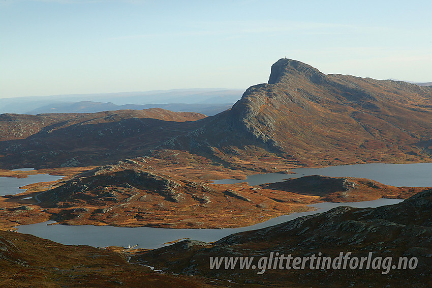 Fra Heimre Fagerdalshøe i sørlig retning mot Bitihorn (1607 moh).