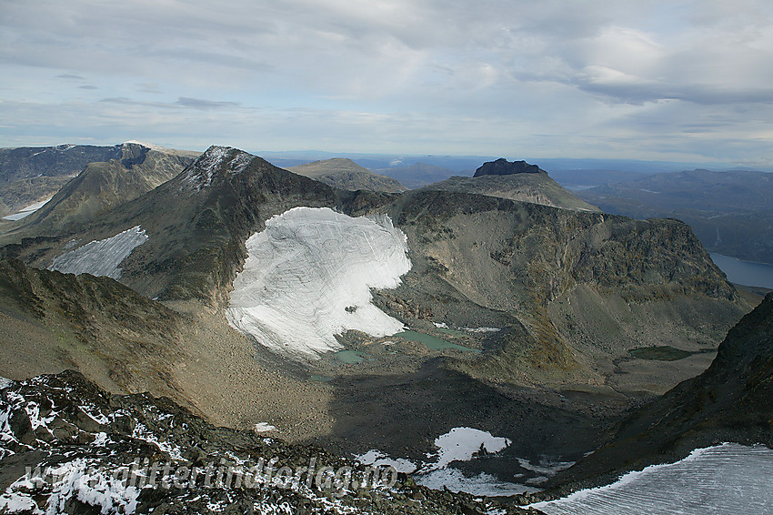 Fra Langedalstinden mot Kvitskardtinden (2193 moh) og Torfinnstindane.