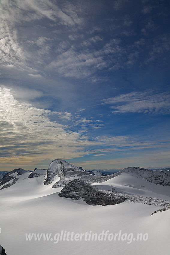 Utsikt fra Mjølkedalspiggen mot Uranostinden (2157 moh).