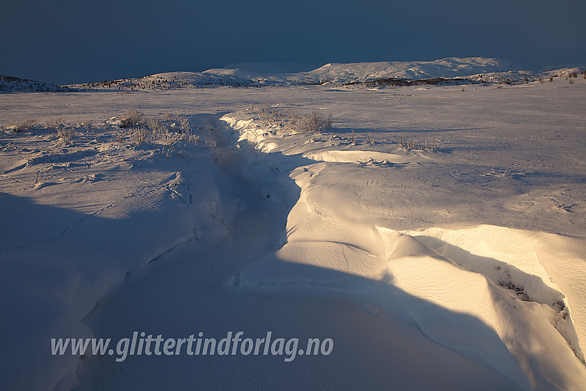 Fra skiløypa mellom Gomobu og Valtjednstølan i Nord-Aurdal (ved Vaset). Her med Løkabekken. I bakgrunnen bl.a. Grønsennknipa.