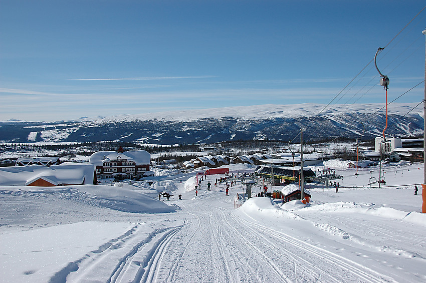 Beitostølen skisenter,peppes fun park med Slettefjell og Raudalen i bakgrunn