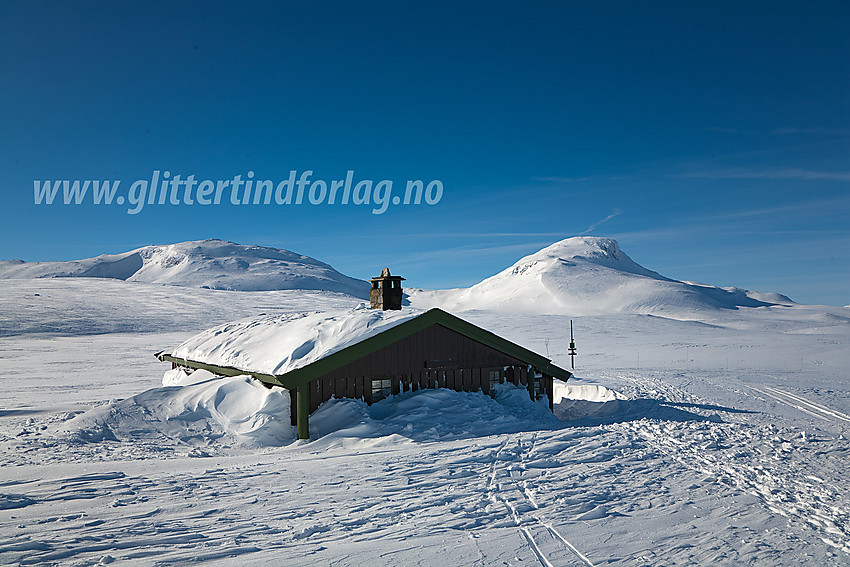 Ved Sulebu med Sulefjellet og Suletinden (1780 moh til høyre) i bakgrunnen.