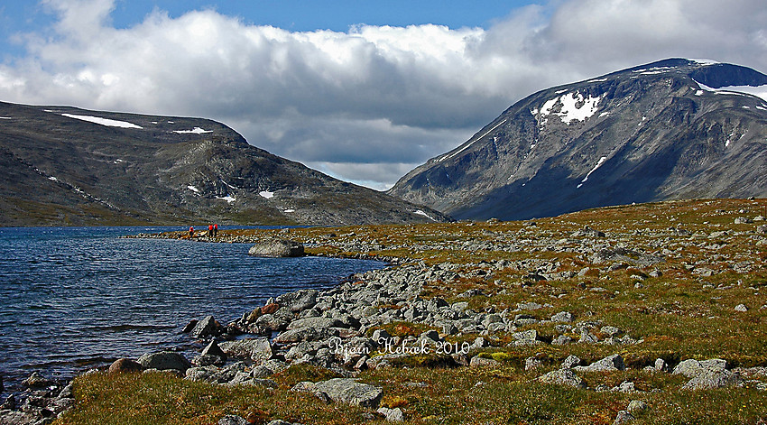 Bessvatnet med Bessfjellet i bakgrunnen