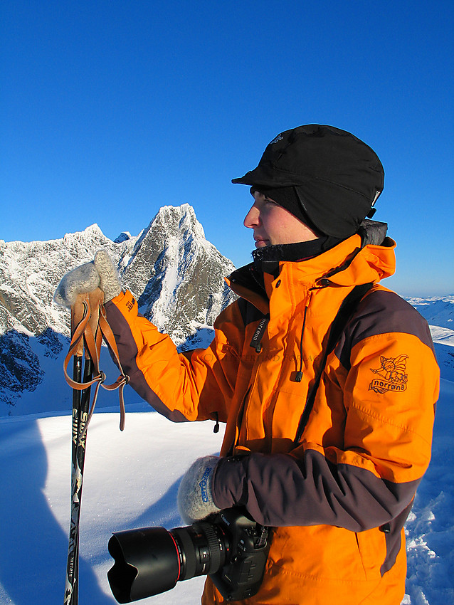 På Dyrhaugsryggen en feiend flott februardag med Skagastølstinden i bakgrunnen.