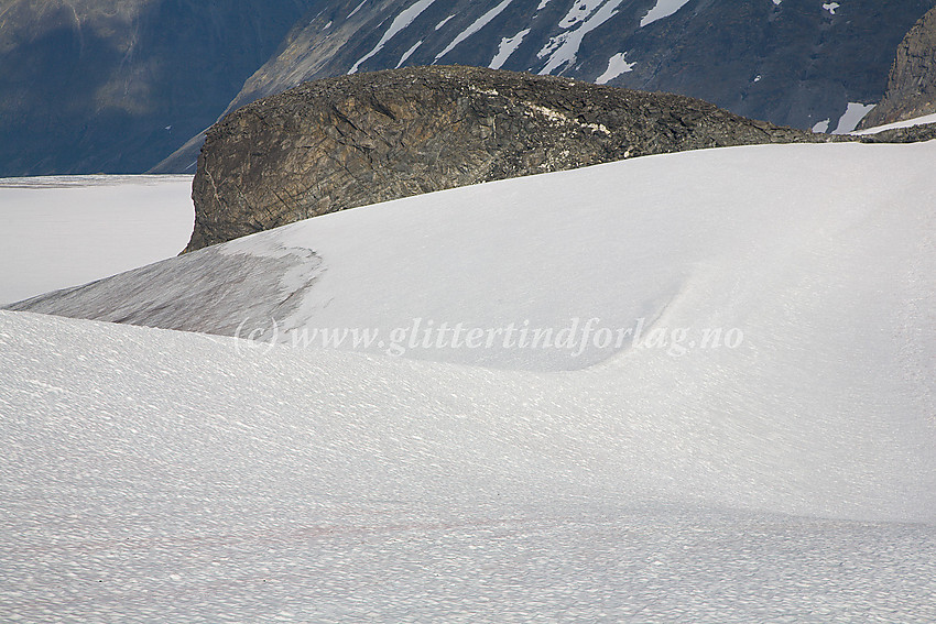 Illustrasjonsbilde av sekundærtoppen nordøst for Bukkeholstinden V3, ca. 2090 moh.