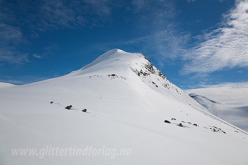 Midtre Høgvagltinden (2066 moh) fra nordvest.