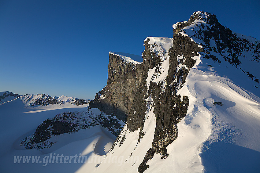 Bukkehøe (2314 moh) med nordryggen. Et flott perspektiv på en flott topp.