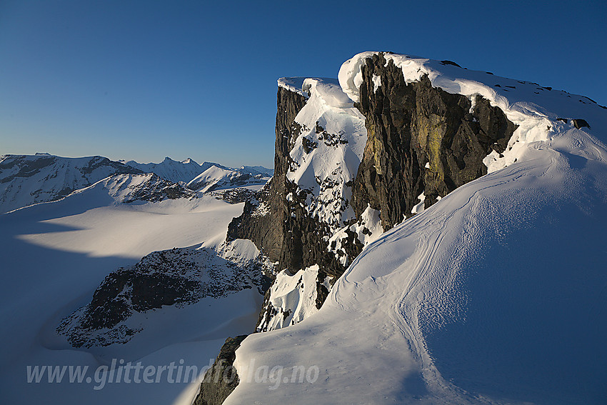 Bukkehøe (2314 moh) fra nord, et flott og estetisk perspektiv på en fin tind.