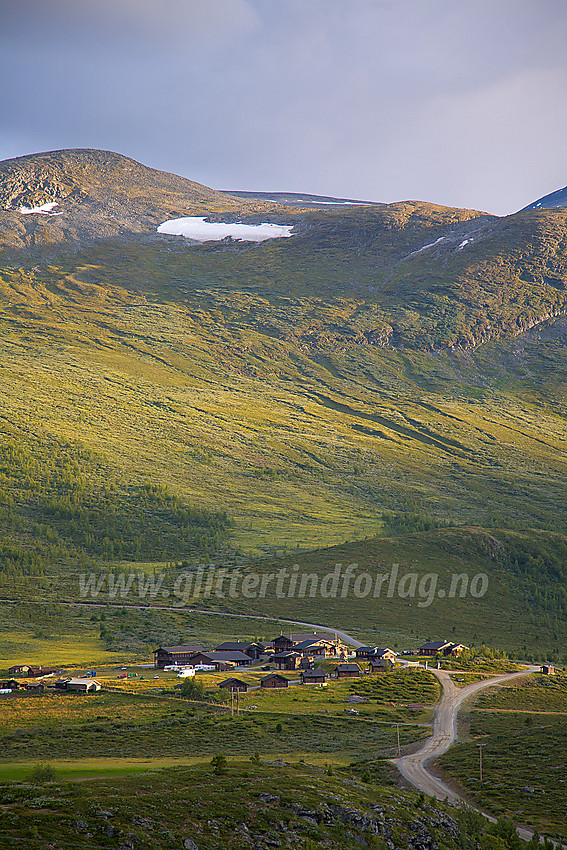 Fra Sygardshaug mot Raubergstulen, Ljoslifjellet, og Dugurdskampen øverst.