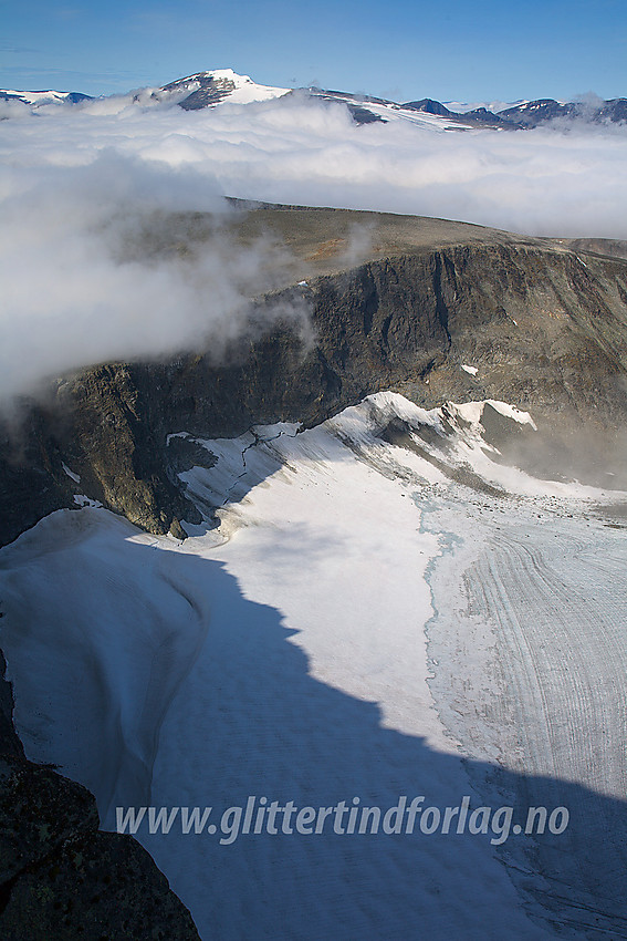 Fra Nautgardstinden mot Nautgardsoksle (2089 moh) med Glittertinden i bakgrunnen.