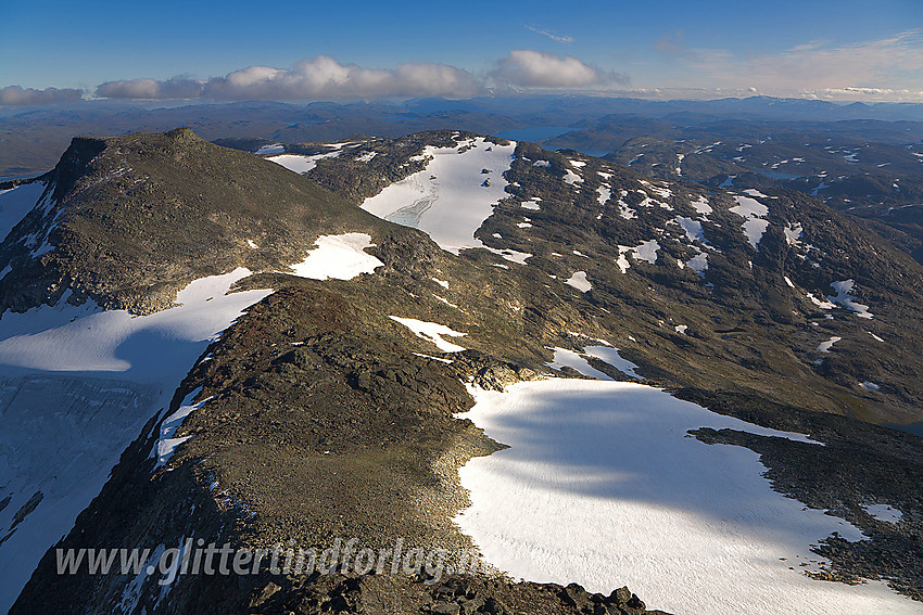 Koldedalstinden (1927 moh) sett fra Hjelledalstinden.