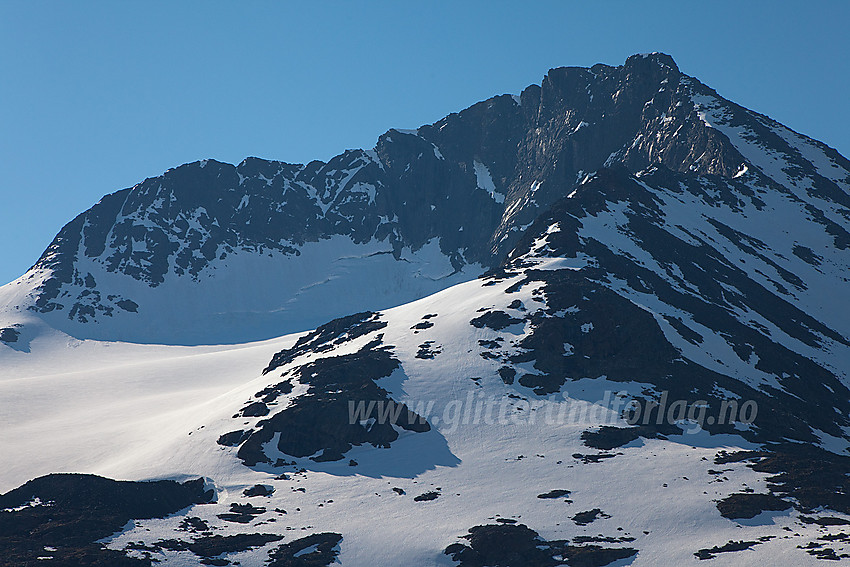 Visbretinden (2234 moh) sett fra Kyrkjeglupen.