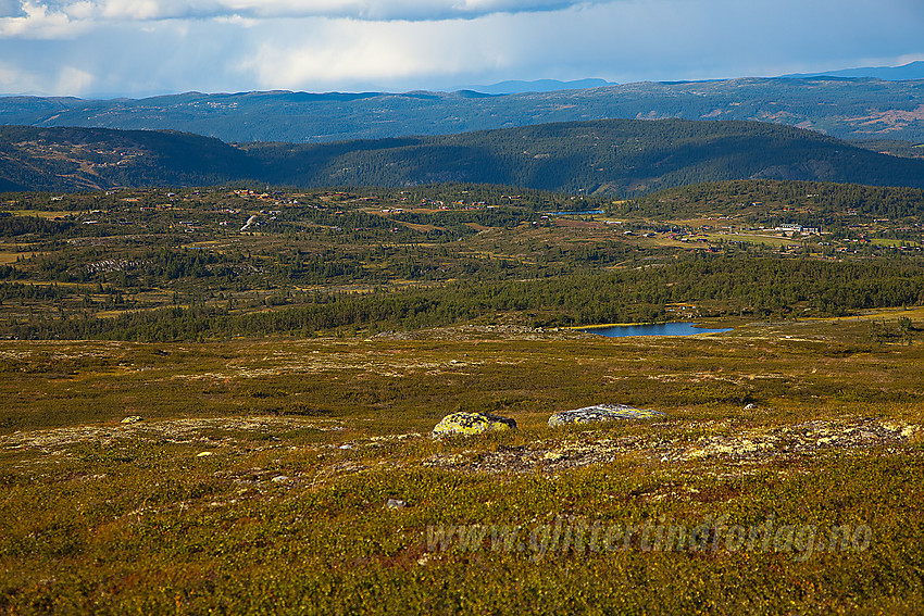 Fra stien mellom Søre Fjellstølen og Bjødalsfjellet mot førstnevnte.