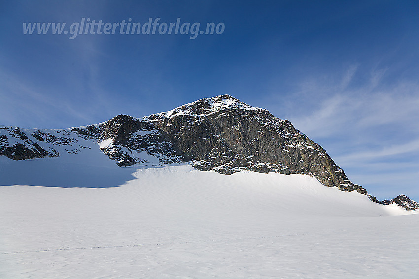 Galdhøpiggen (2469 moh) sett fra Styggebrean.