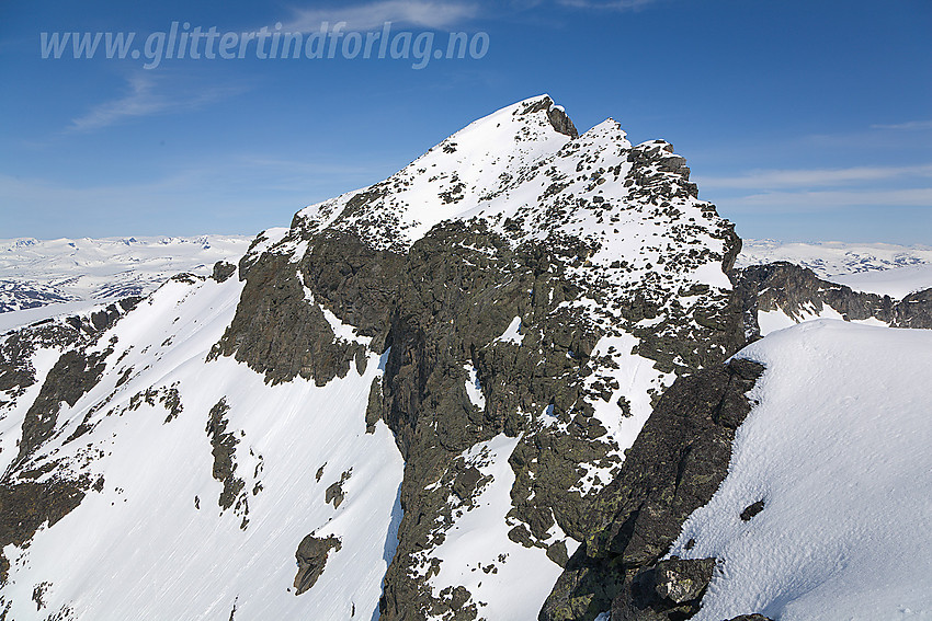 Utsikt fra Nåle (2310 moh) mot Skardstinden (2373 moh)-