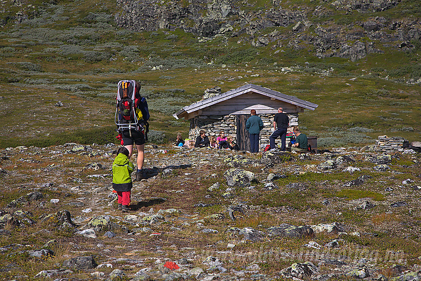 Ved Koppbue innmed foten av Søre Koppe, helt nordøst i Jotunheimen.