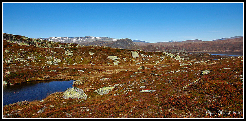 Bilde er tatt fra Heklefjell mot Bygdin,Synshorn og Rjupa