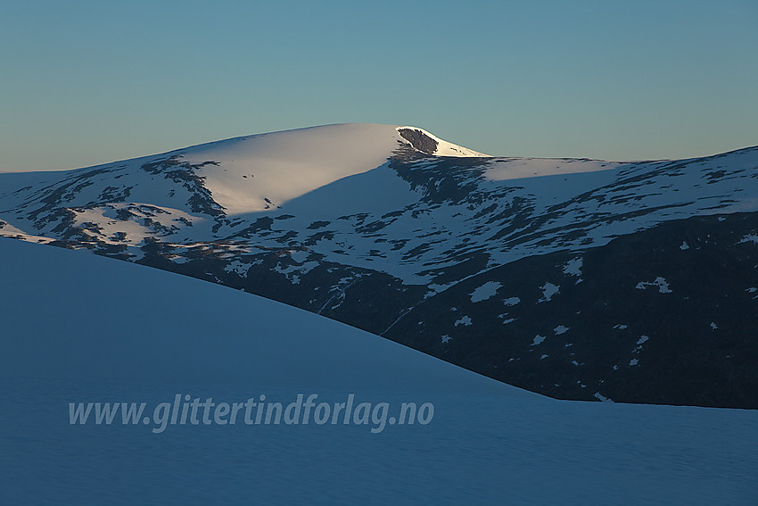 På vei til Hesthøe med utsikt til Hestdalshøgde (2091 moh).