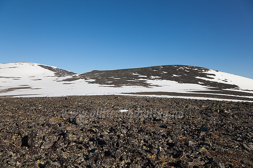 Mot Austre Trollsteinhøe (2091 moh) fra øst.