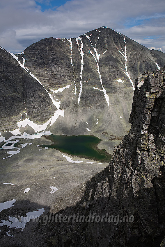 Fra nordøstryggen på Storronden mot Storbotnen og Rondslottet (2178 moh).