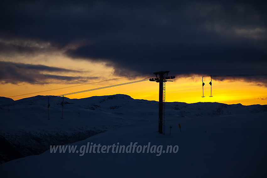 På toppen av t-kroken på Filefjell skisenter, litt nedenfor Børrenøse, en tidlig vintermorgen.