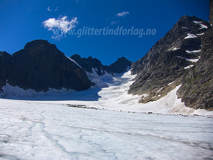 Styggedalsryggen, Sentraltind og Maradalsryggen i en mektig hestesko rundt Maradalsbreen.