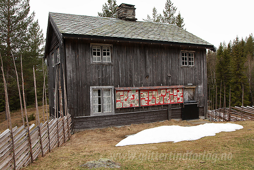 Bagnsbergene gård, åsted for dramatiske trefninger i april 1940. Gården er i dag et krigsminnesmerke med et lite museum.