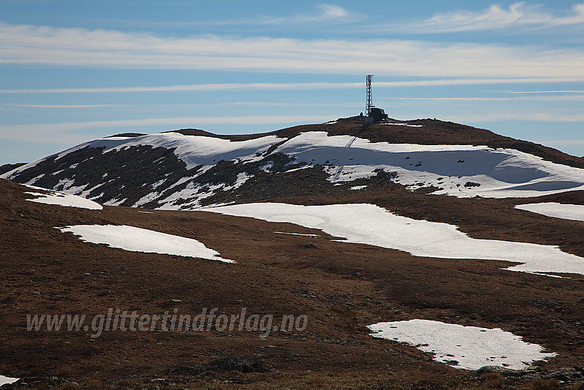 Toppen på Spåtind (1414 moh) med den karakteristiske radiolinkstasjonen.