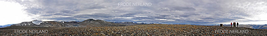 300 graders Panorama fra Storaurhøa. Nordre Svarthammaren i søsvest og Grønnlia og Fegran i Grøvudalen i sørøst.