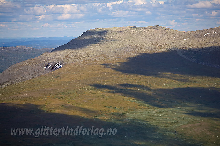 Fra Rankonøse med telelinse mot Jørungilknappen (1710 moh).