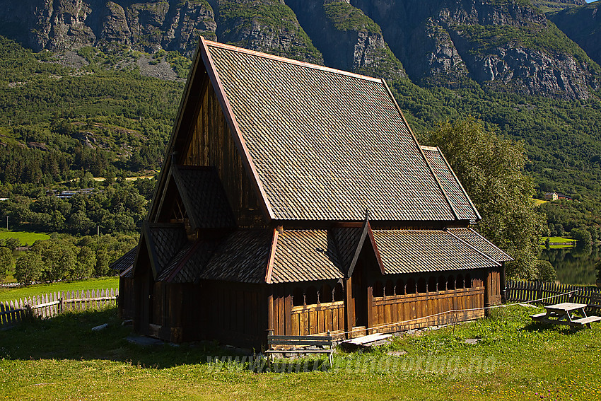 Øye stavkirke i Vang.