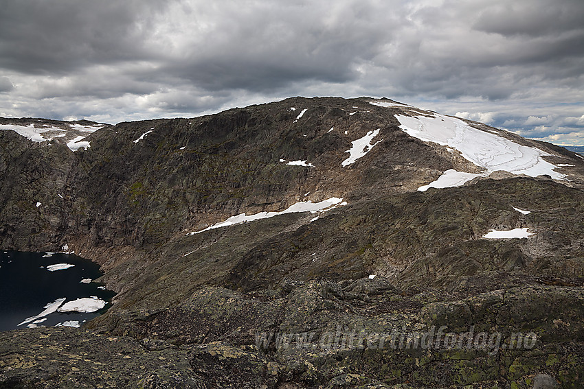 Berdalseken (1814 moh) sett fra øst-sørøst.